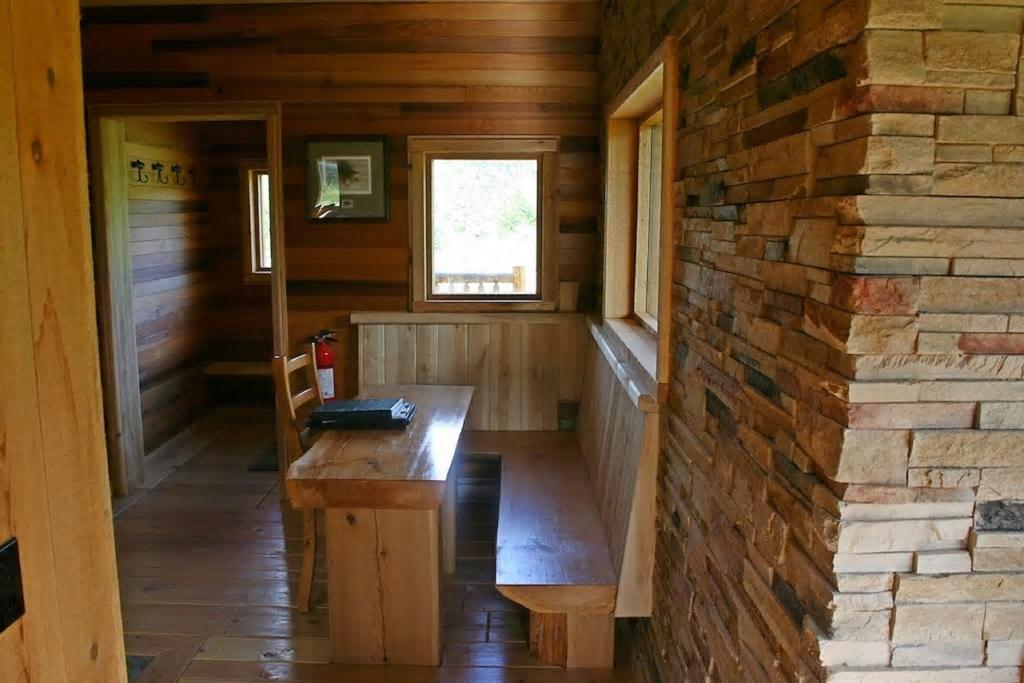 Ldr Lodge - Last Dollar Ranch Smithers Ngoại thất bức ảnh