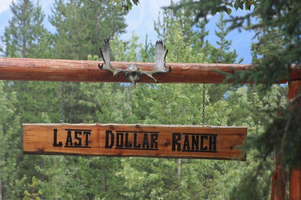 Ldr Lodge - Last Dollar Ranch Smithers Ngoại thất bức ảnh